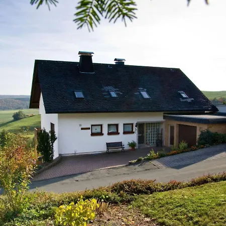 Cozy Aparment With Garden Near Ski Area In Dudinghausen * Medebach
