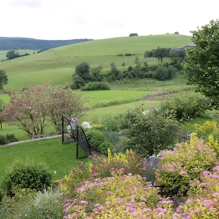 Cozy Aparment With Garden Near Ski Area In Dudinghausen Apartmán *